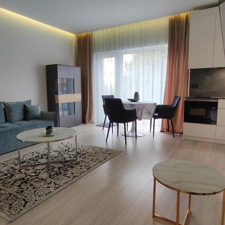 New J&R Apartment Near Girstutis, Free Private Parking & Self Check-In Kaunas Exteriör bild
