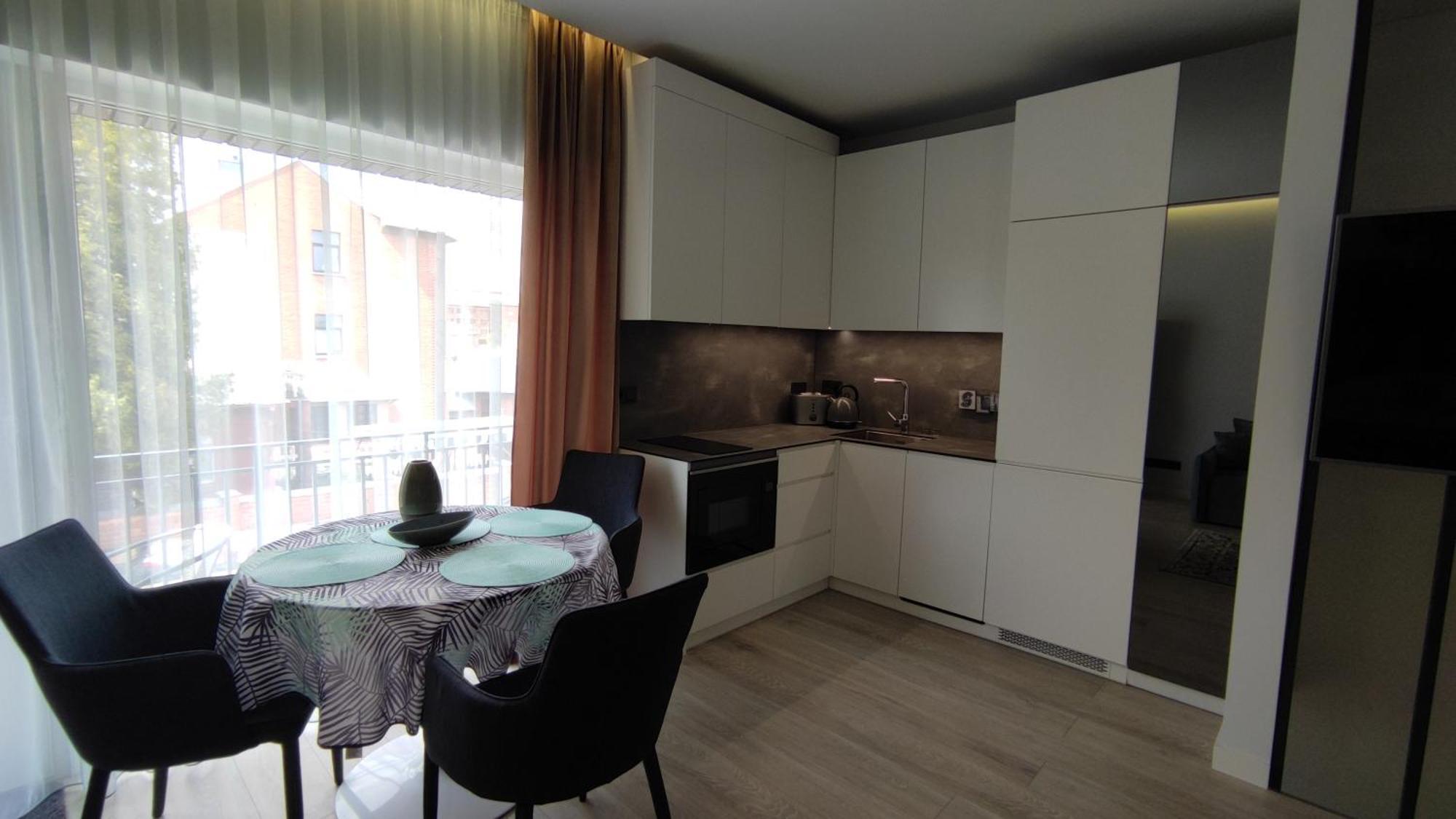 New J&R Apartment Near Girstutis, Free Private Parking & Self Check-In Kaunas Exteriör bild