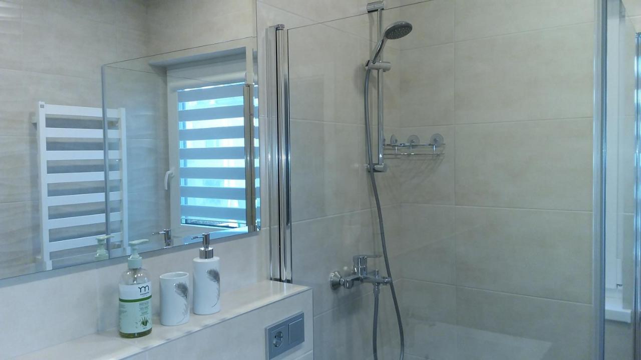 New J&R Apartment Near Girstutis, Free Private Parking & Self Check-In Kaunas Exteriör bild