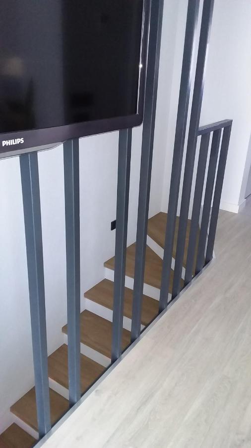 New J&R Apartment Near Girstutis, Free Private Parking & Self Check-In Kaunas Exteriör bild